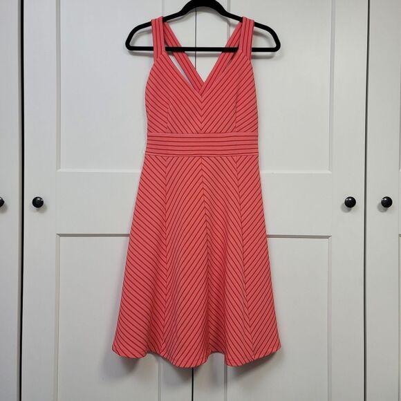 Adrianna Papell Vneck Sleeveless Cross Back Stripe Dress, Medium - Picture 4 of 12